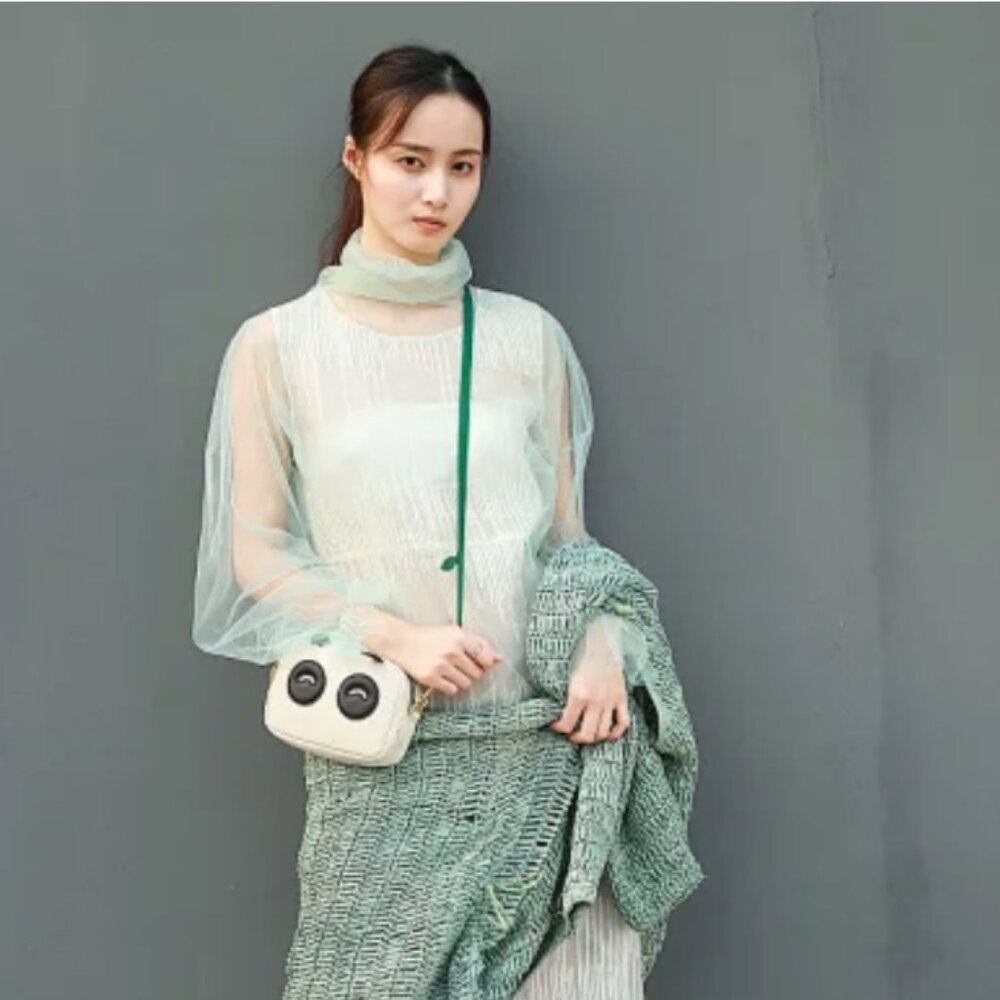 Songmont Leather Panda Small Crossbody Bag Animal Vintage Unique Black White - Picture 2 of 15